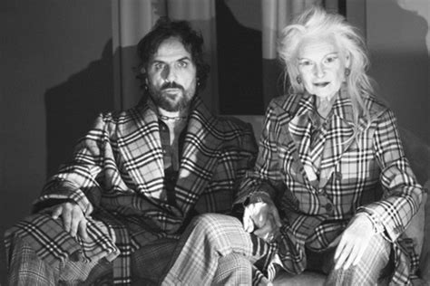 burberry collabora con vivienne westwood|Burberry Collaborates With Vivienne Westwood .